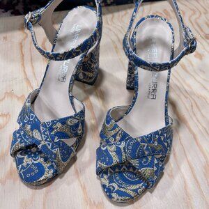 Linea Azzurra Block heel sandals size 6.5.